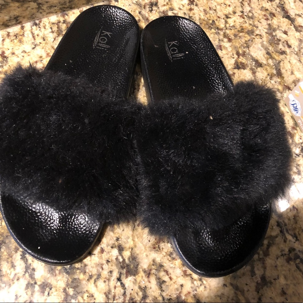 Black FAUX FUR POOL SLIDE SANDALS
